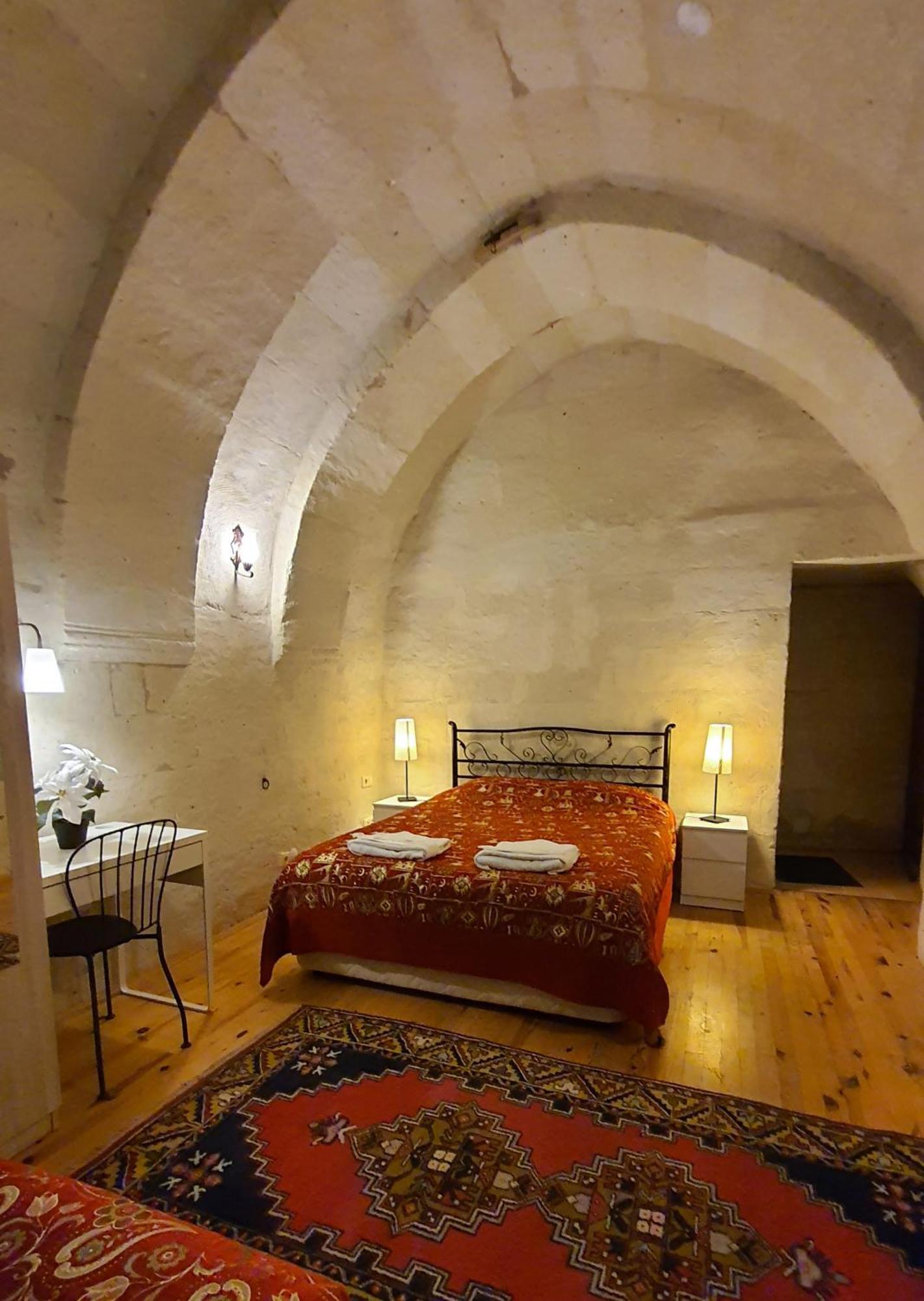 Karadut Cave Hotel غوريمِيه المظهر الخارجي الصورة